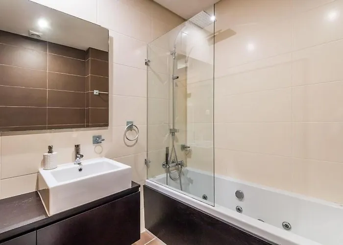 Tatil Evi Fantastic Townhouse With Pool And Sea Views Albufeira