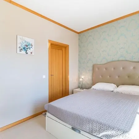 Feriehus Fantastic Townhouse With Pool And Sea Views *